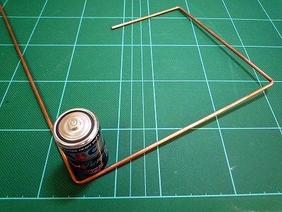 磁界ループの製作状況、曲げ加工
