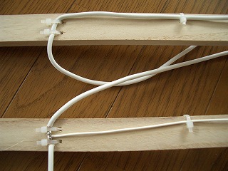 結束バンドで固定
